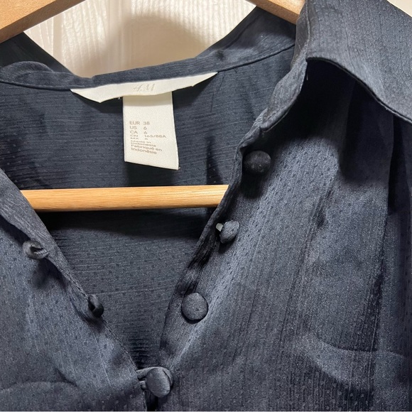 H&M midnight navy blue button up blouse - Picture 3 of 4